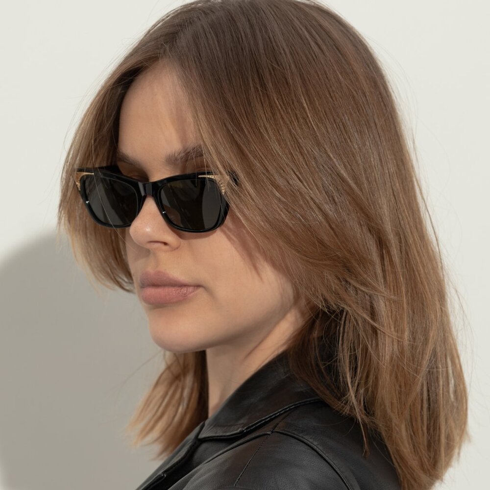 NEW VALENTINO VLS-175A BLACK GREEN CAT EYE SUNGLASSES VALENTINO